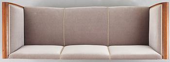 Swedish Grace, soffa, 1920-30-tal, enligt uppgift vinst i Stockholm Stads hantverkslotteri 1920-tal.