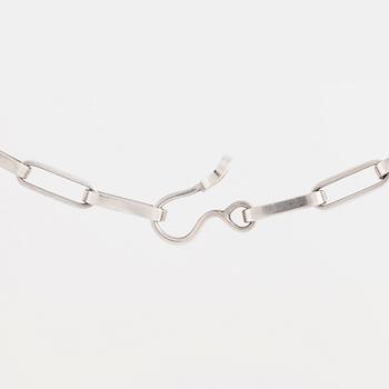 KARL-INGEMAR JOHANSSON, Göteborg, 1988, a necklace.