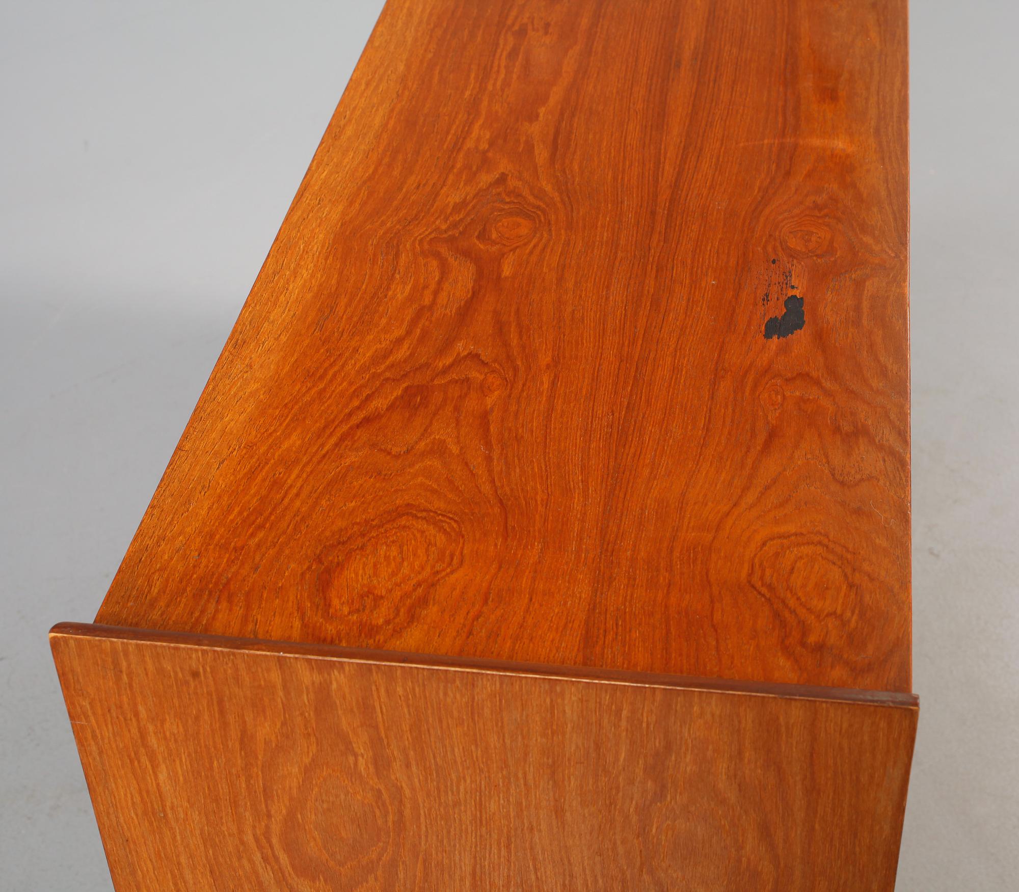 SIDEBOARD, 1900-talets andra hälft.