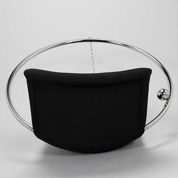 Eero Aarnio, nojatuoli/riipputuoli, "Ring Chair". Malli muotoiltu 2009.