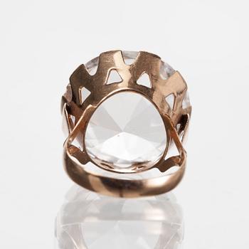 RING, guld 14K, bergskristall, Korutuote, Heinola 1967. Tot. vikt ca 8,3 g.