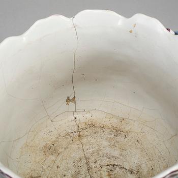 A Swedish Marieberg wine cooler, 18th Century.