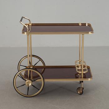 SERVERINGSVAGN, 1900-talets andra hälft.