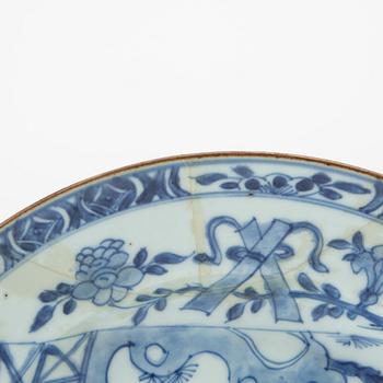 Fat, 2st  Kina 1700-tal porslin.