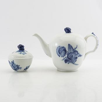 Service approximately 140 pieces "Blue Flower" Royal Copenhagen Denmark 20th century porcelain.