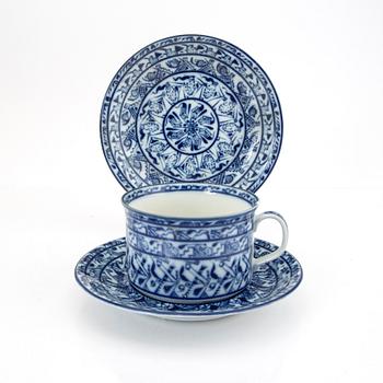 Signe Persson-Melin/Oiva Toikka, a 23 pcs tea service "Cobolti" Rörstrand 1980s.