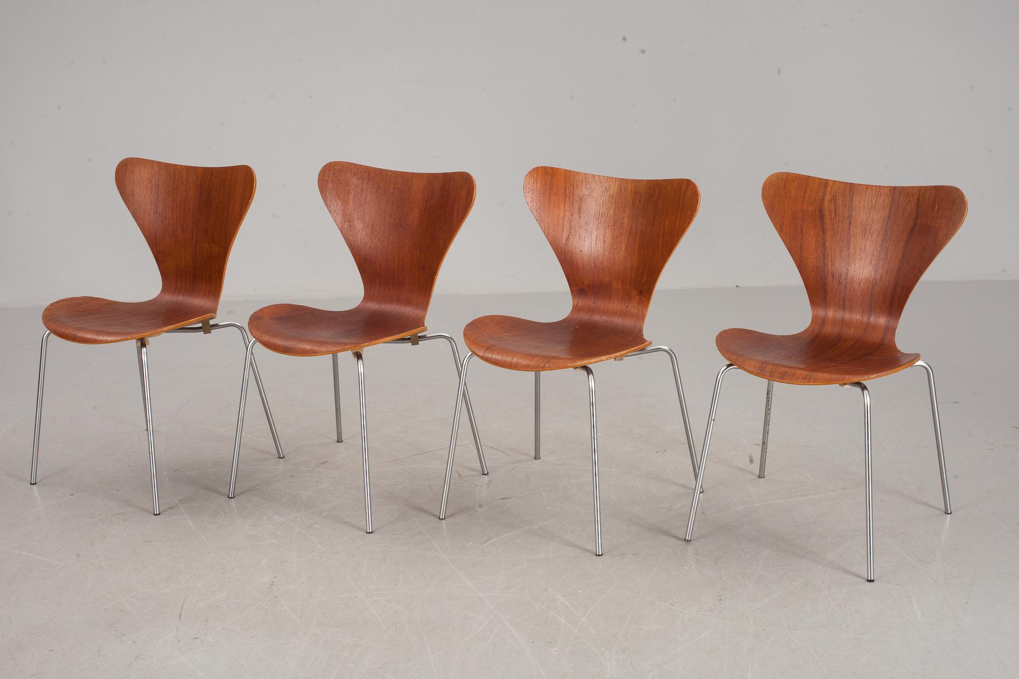 STOLAR, 4 st, "Sjuan", Arne Jacobsen för Fritz Hansen.