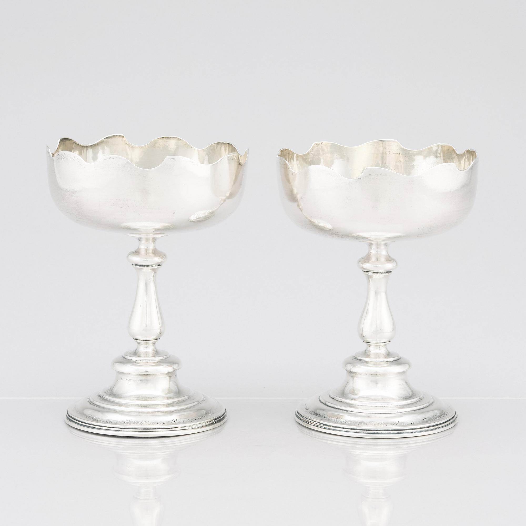 Ett par silverbägare/kalkar, kontrollmästarstämpel Ivan Lebedkin, Moskva 1899-1908.