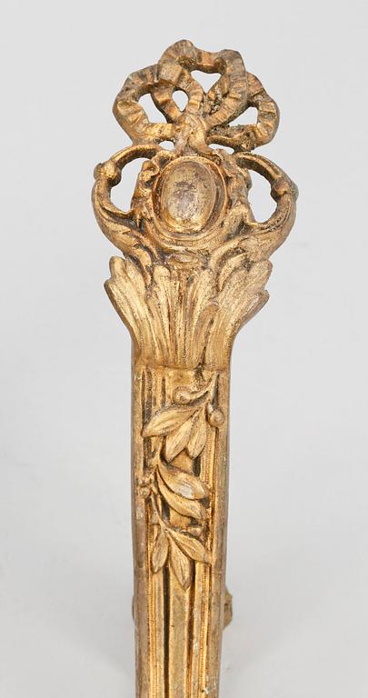 GARDINSTÅNGSHÅLLARE, 4 st, metall, omkring 1900.