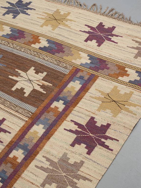 Märta Måås-Fjetterström, A carpet, "Höstmattan", flat weave, ca 325,5-328 x 225-226,5 cm, signed AB MMF.