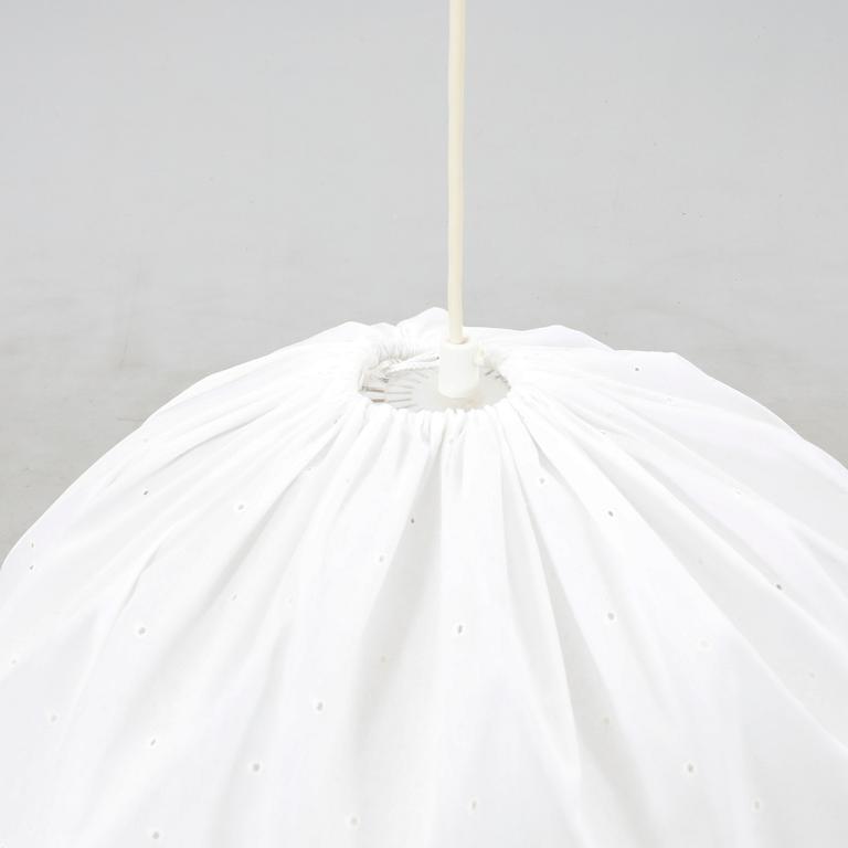 Tore Ahlsén, taklampa, "Pia-lampan", Gärsnäs.