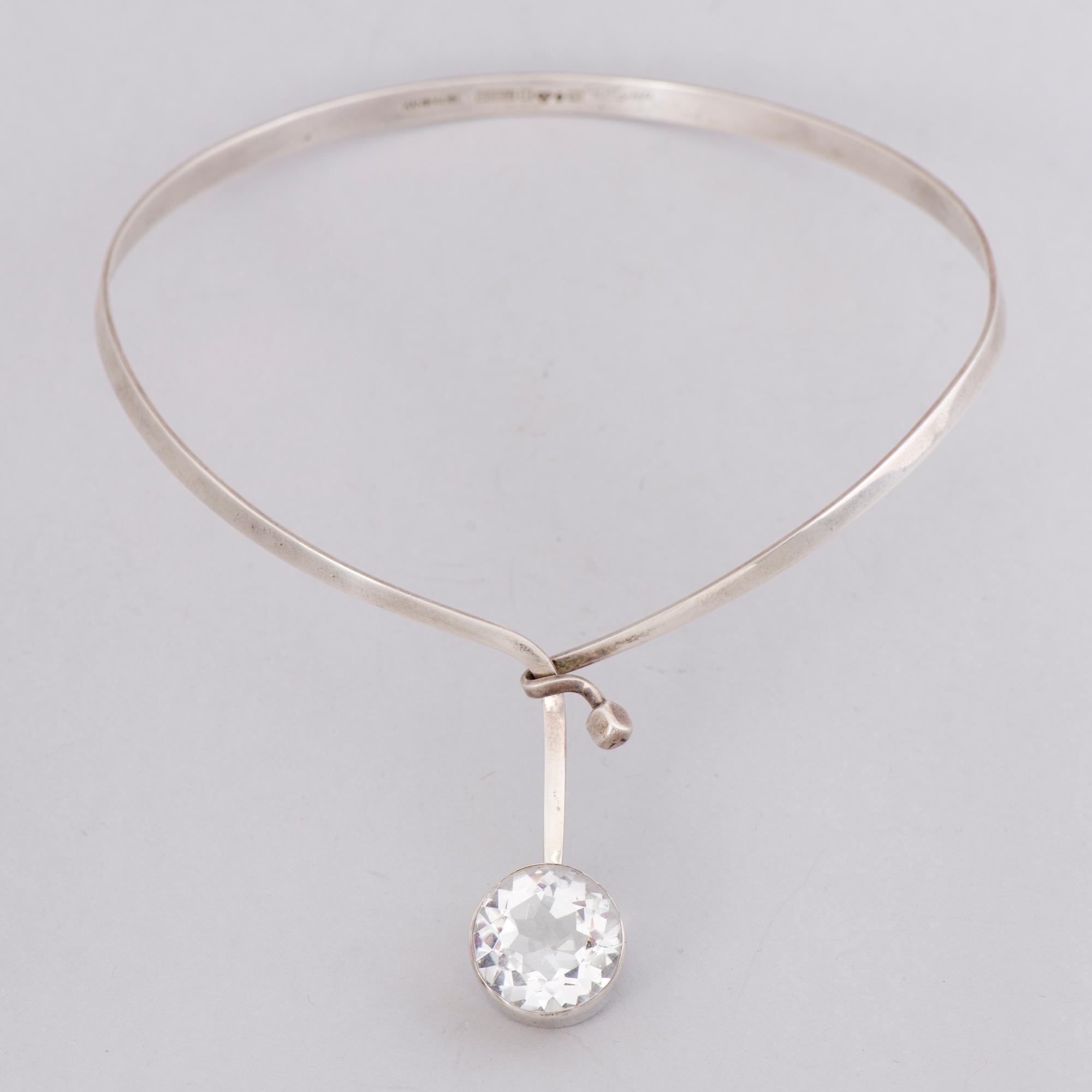 COLLIER, fasettslipad bergskristall, silver. Gussi, design Gert Thysell. Malmö, 1969.