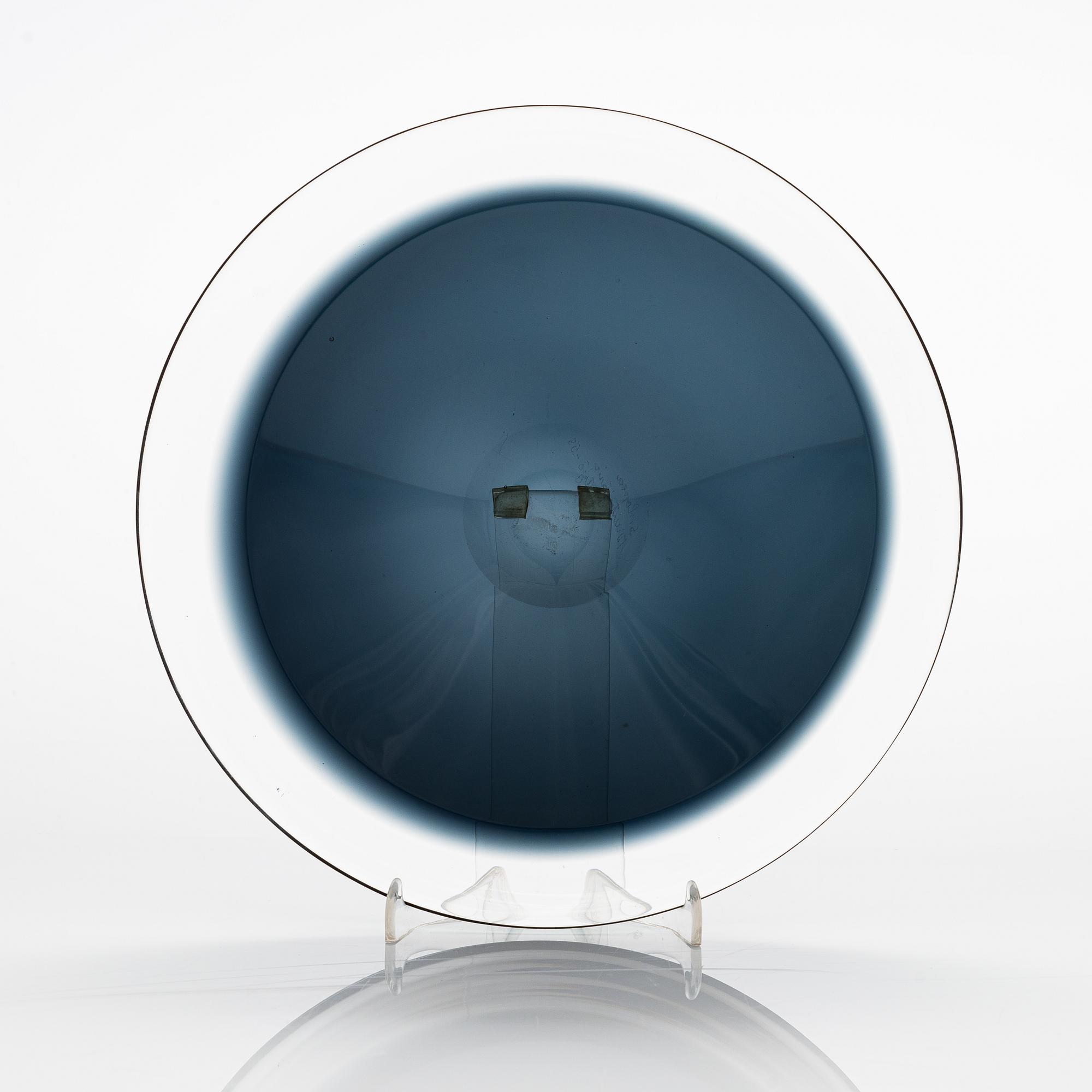 Saara Hopea, an art glass, signed S. Hopea Nuutajärvi Notsjö -58.