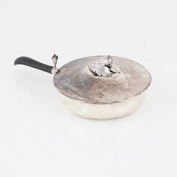 CF Carlman, karott med lock, silver, Stockholm 1947.