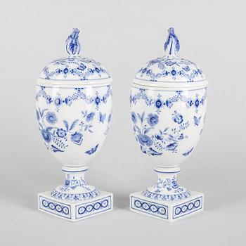 A pair of 'Blue Fluted Plain' porcelain urns with covers, Royal Copenhagen, model 286, 1898-1923.