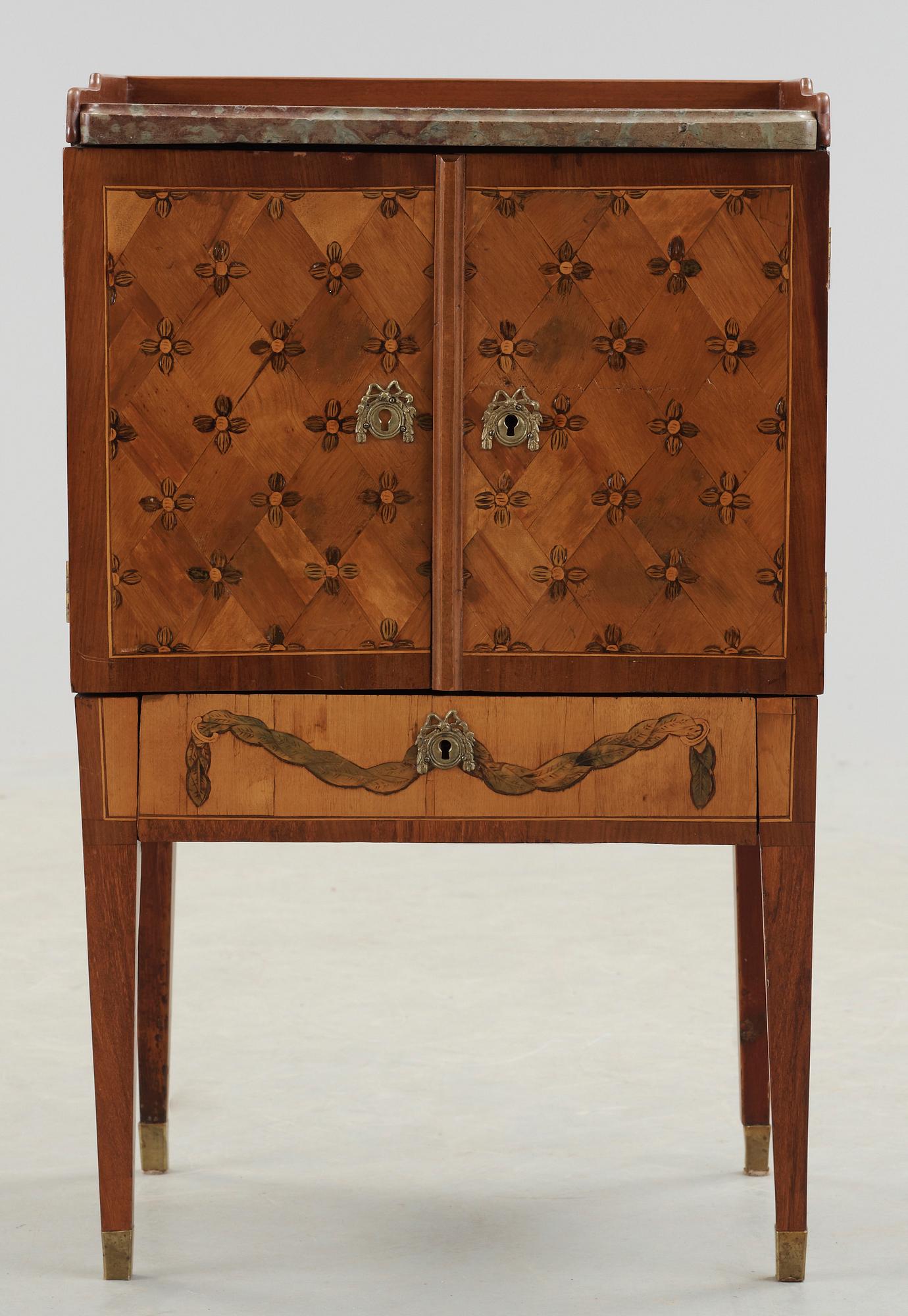POTTSKÅP, gustavianskt stil i Hultstens art. Sent 1800-tal.