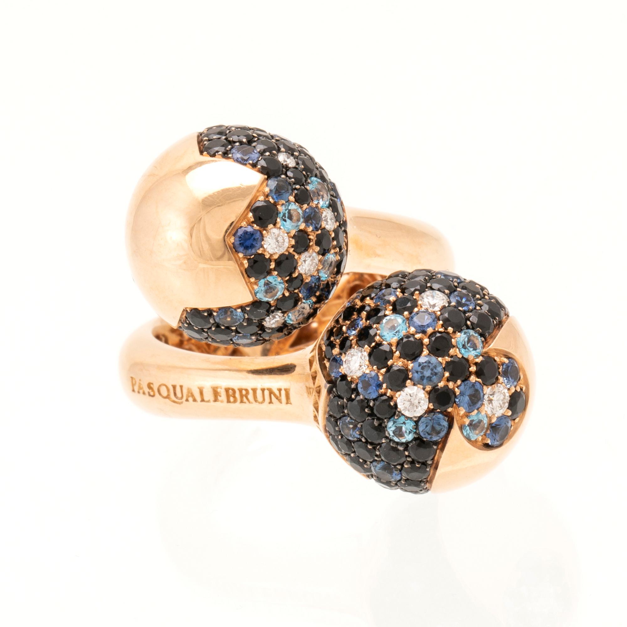 Pasquale Bruni, Ring/Cocktail Ring in 18K Gold with Round Brilliant Cut Diamonds and Sapphires, Milan Italy.