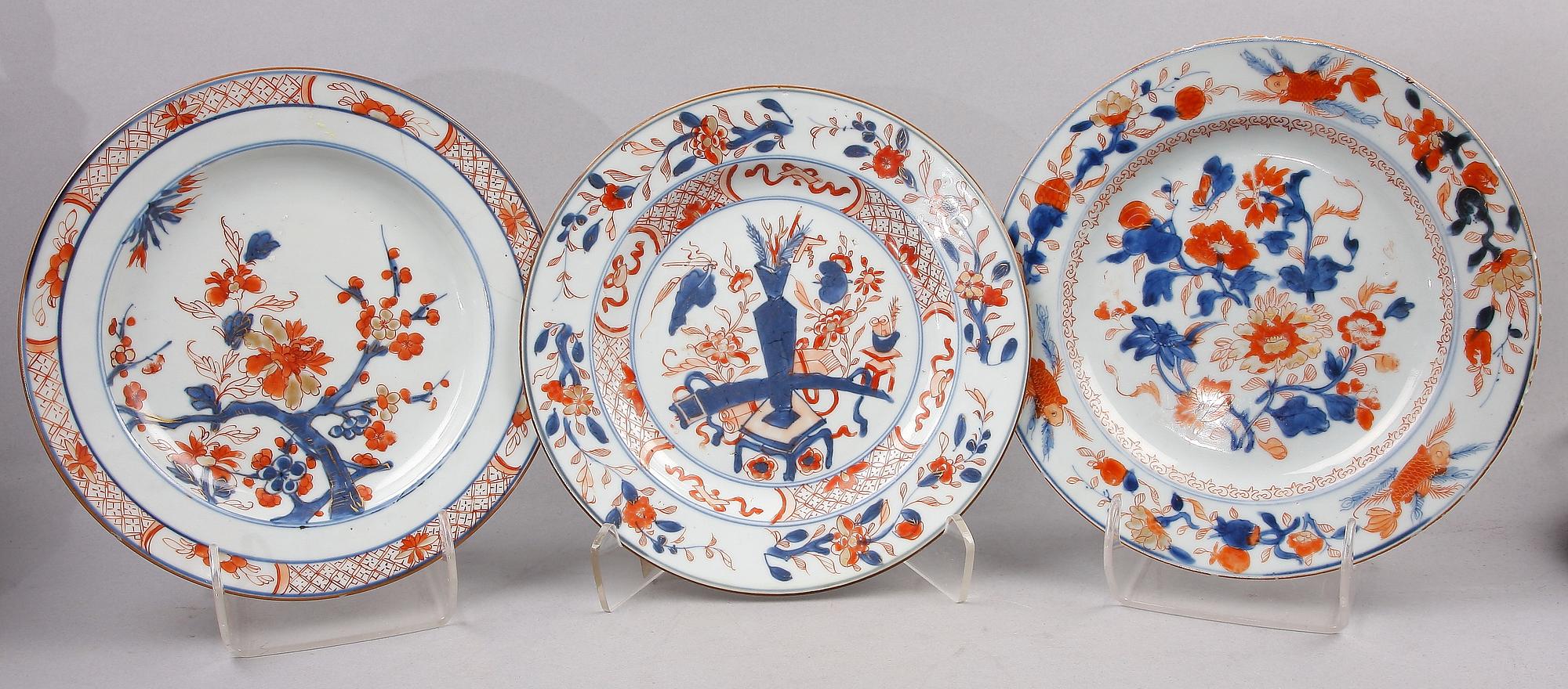 TALLRIKAR, 3 st, porslin, Kina, 1700-tal.