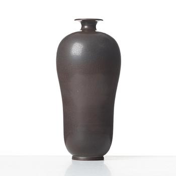 Berndt Friberg, a stoneware vase, Gustavsberg studio, Sweden 1952.