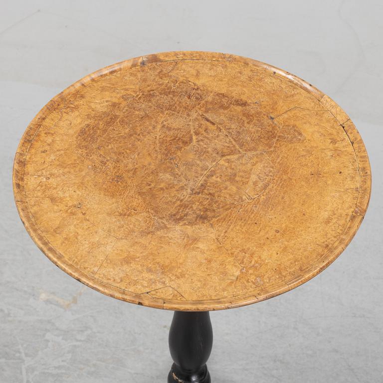 An alder veneered tilt-top table by J. Sjölin (master 1767-1785).