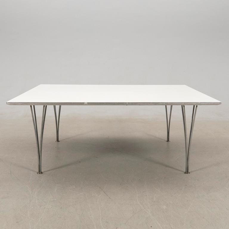 Bruno Mathsson/Piet Hein table/coffee table "Superellipse" for Fritz Hansen late 20th century.