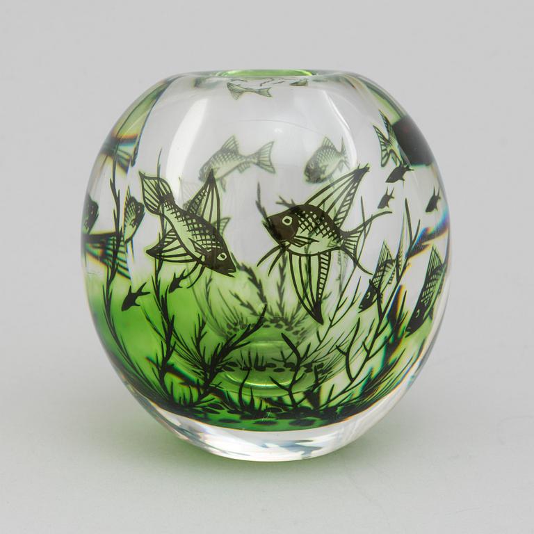 EDWARD HALD, vas, glas, "Fiskgraal", Orrefors, signerad.