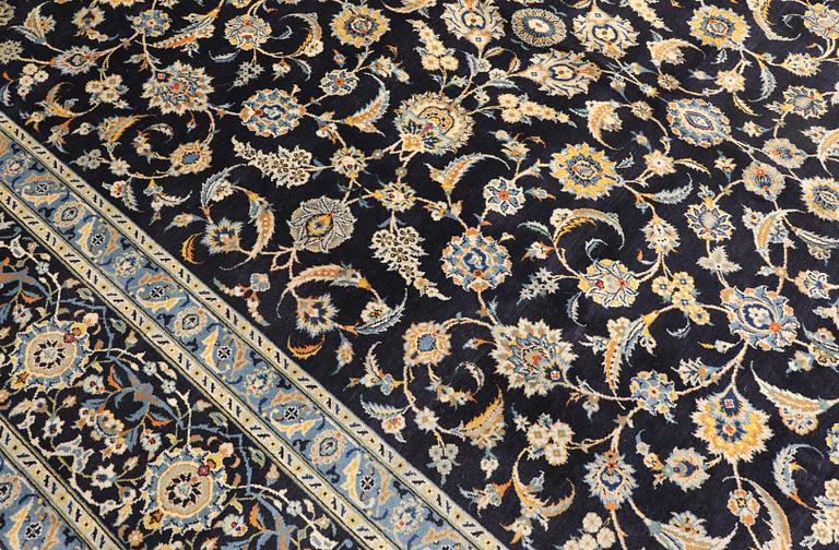 A Keshan carpet, c. 440 x 308 cm.