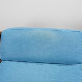 Esko Pajamies, Fåtöljer, ett par "Pele" och soffbord tillverkare Lepofinn 1970-tal.