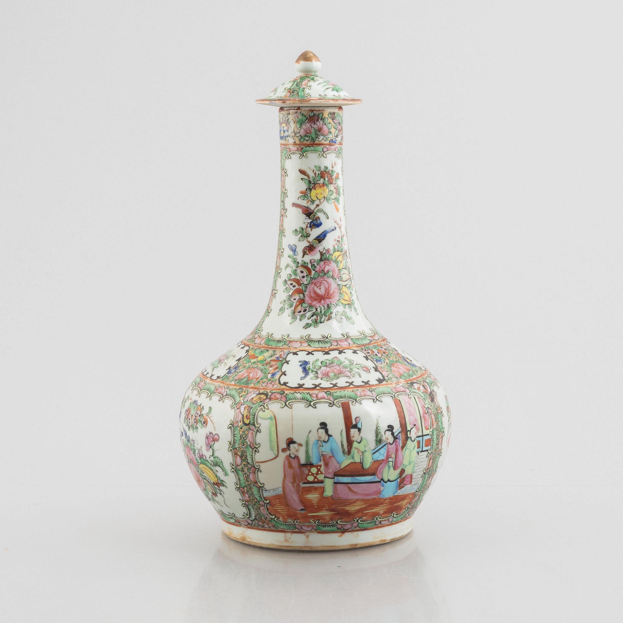 Vas med lock, porslin, Kina. Qingdynastin, Kanton, 1800-talets senare del.
