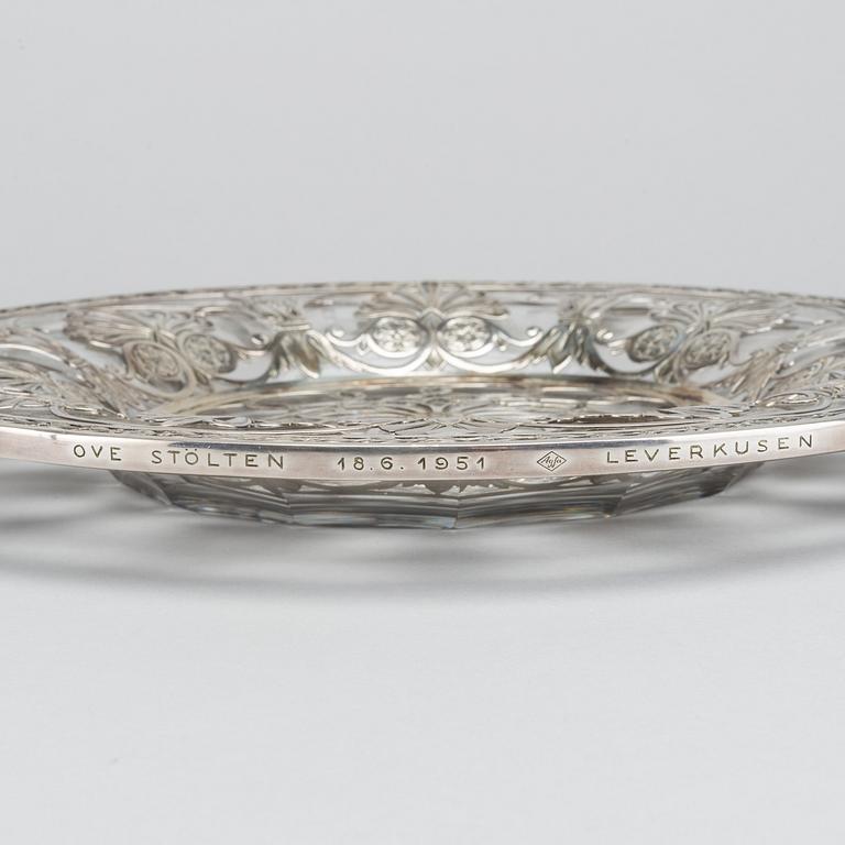 A Swedish 20th century silver and glass dish mark of WA Bohlin Stockholm 1920 diam ca 30,5 cm.
