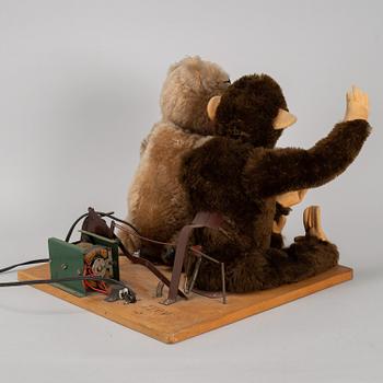 A Schuco display set with monkey and bear, Germany mid 20th century.