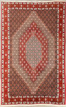 A Senneh Haraty design carpet ca 290 x 198 cm.