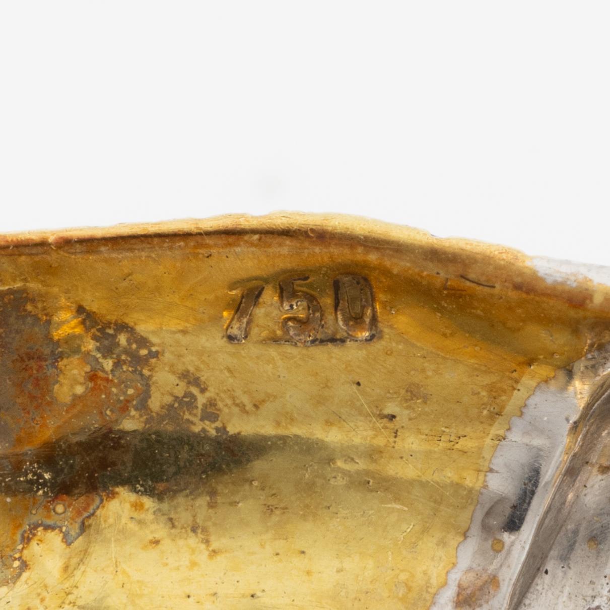 Brosch i form av elefant, 18K guld med blå emalj, rubiner och diamanter.