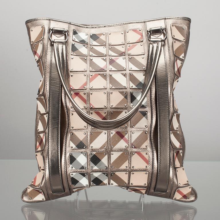 VÄSKA, Burberry.
