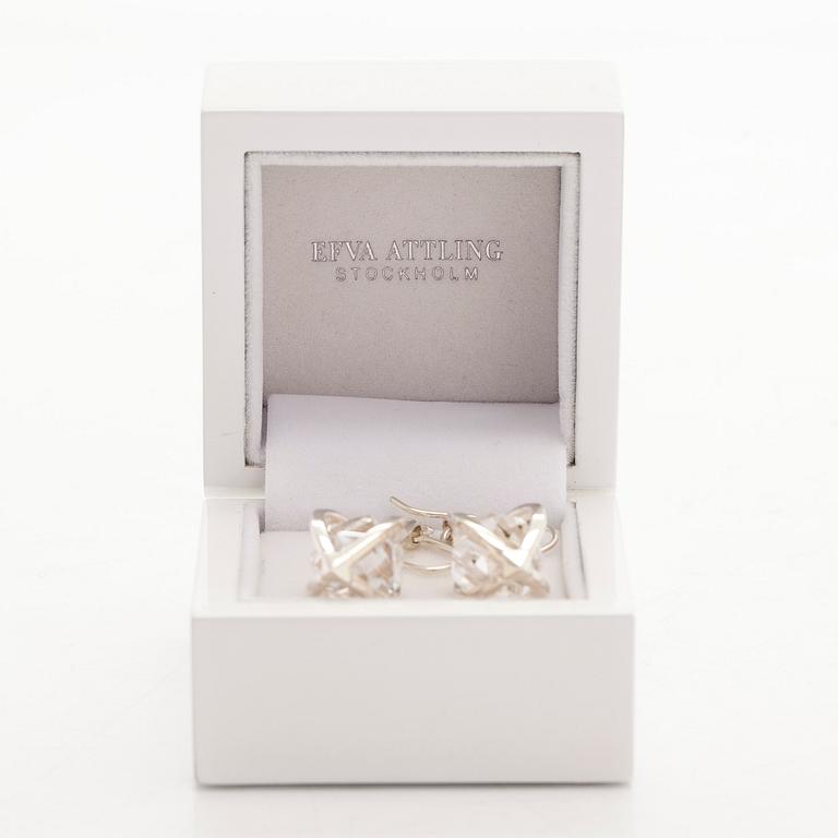 Efva Attling, örhängen, "Captured Harmony", sterling silver och bergkristall.