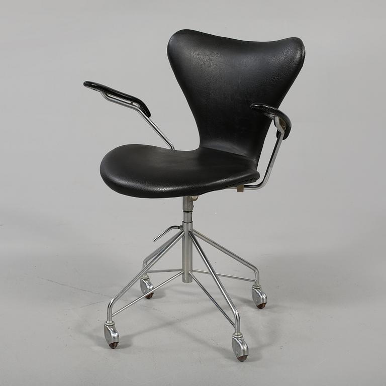 KONTORSSTOL, "Sjuan", Arne Jacobsen, Fritz Hansen, Danmark 1963, märkt 0963.