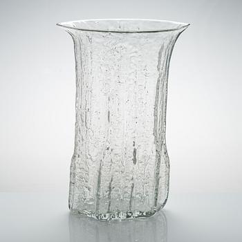 Timo Sarpaneva, a sculpture 'Railo' (Crevasse) from Finlandia series, signed Timo Sarpaneva. Iittala 1964.