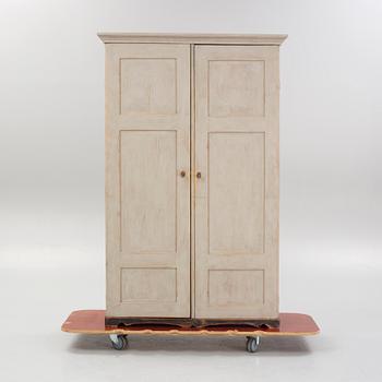 Cabinet, 19th century.