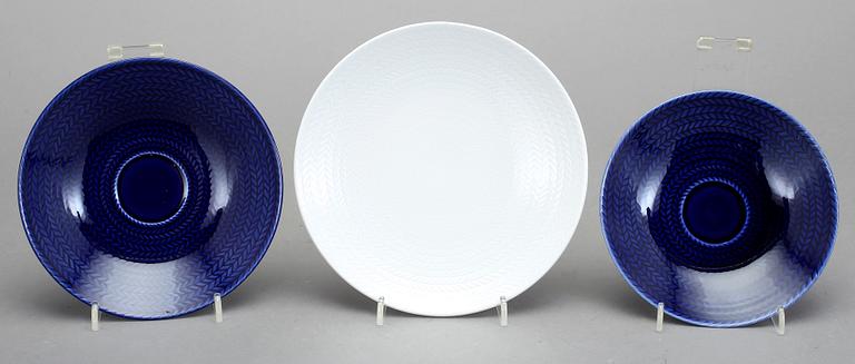 MATSERVIS, 69 delar, porslin, "Blå eld", Hertha Bengtsson, Rörstrand.