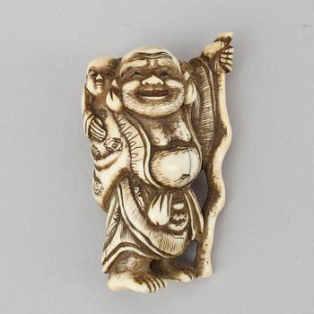 NETSUKE, ben, Japan 1900-talets första hälft.