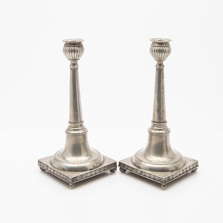 Candelsticks, a pair, tin, Lorens Gustaf Krouthén, Karlshamn, 1827.