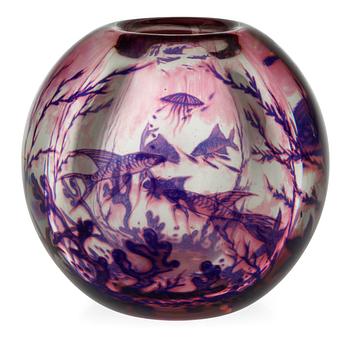 688. An Edward Hald 'fish graal' glass vase, Orrefors 1942.