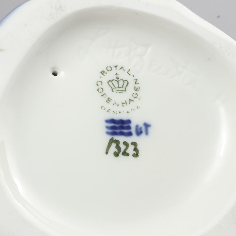 FIGURINER, 4 st, porslin, Royal Copenhagen och Bing & Gröndahl, 1900-tal.