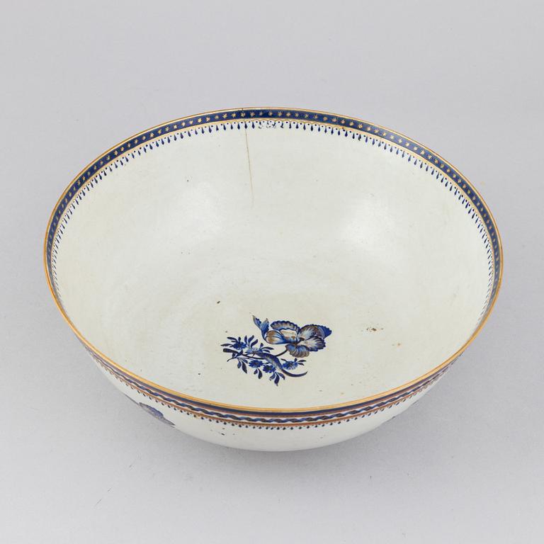 Bålskål, porslin, Kina, Jiaqing (1796-1820).