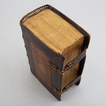 Baroque bookbinding. Provenance: De Geer / Finspong , Nils Gyldenstolpe, Thore Virgin.