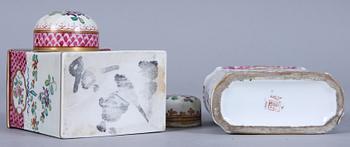 TEDOSOR, 2 st, porslin, troligen Samson, 1900-tal.