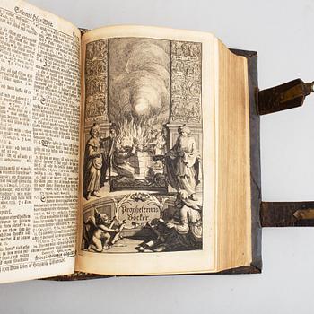 Baroque bookbinding. Provenance: De Geer / Finspong , Nils Gyldenstolpe, Thore Virgin.