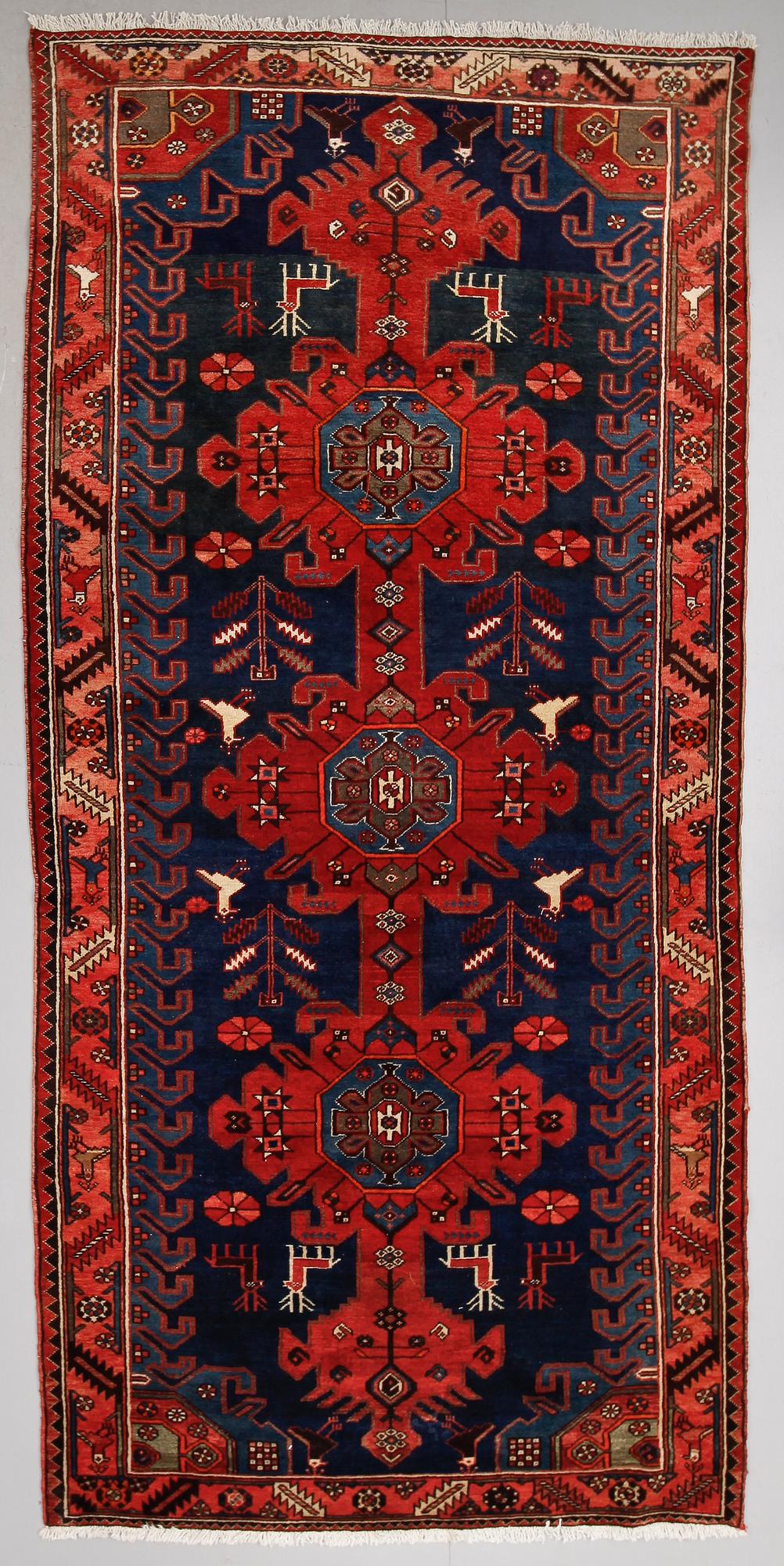MATTA, Hamadan, ca 320 x 155 cm.