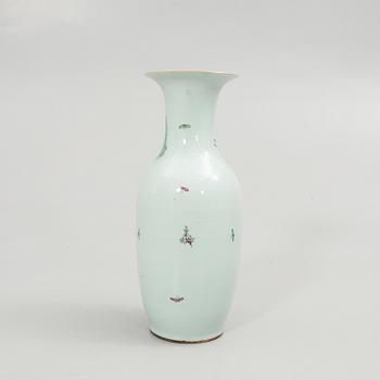 Floor vase, porcelain, China, 18th/20th century.