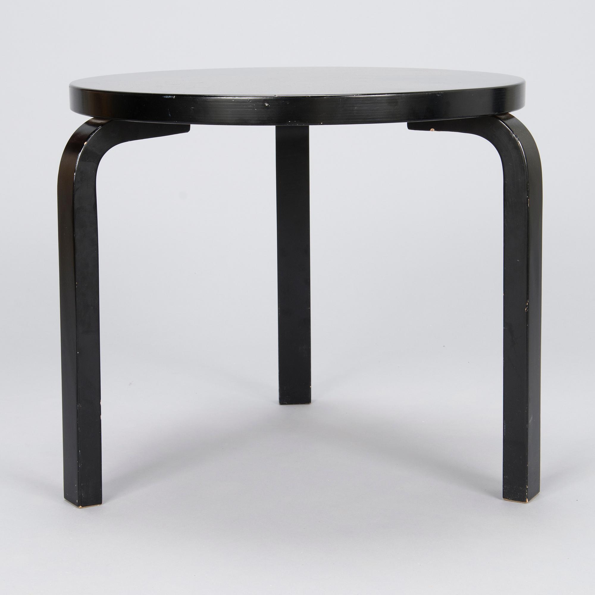 ALVAR AALTO, a late 20th century '90D' table for Artek.